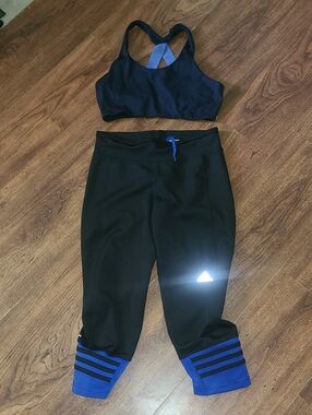 adidas Sports Bra & Black Leggings with Blue Cuff Accents